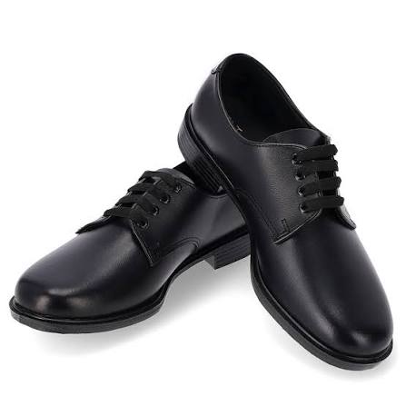 Regala Zapato Escolar para un niño/a de la Fundación La Merced